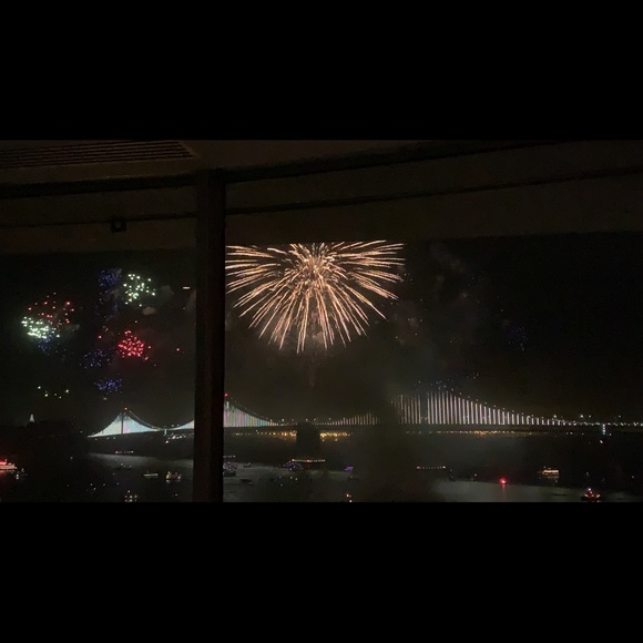 Meet your Posher, Tia - Picture 3 of 3